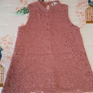 Super pretty lace mock neck tank